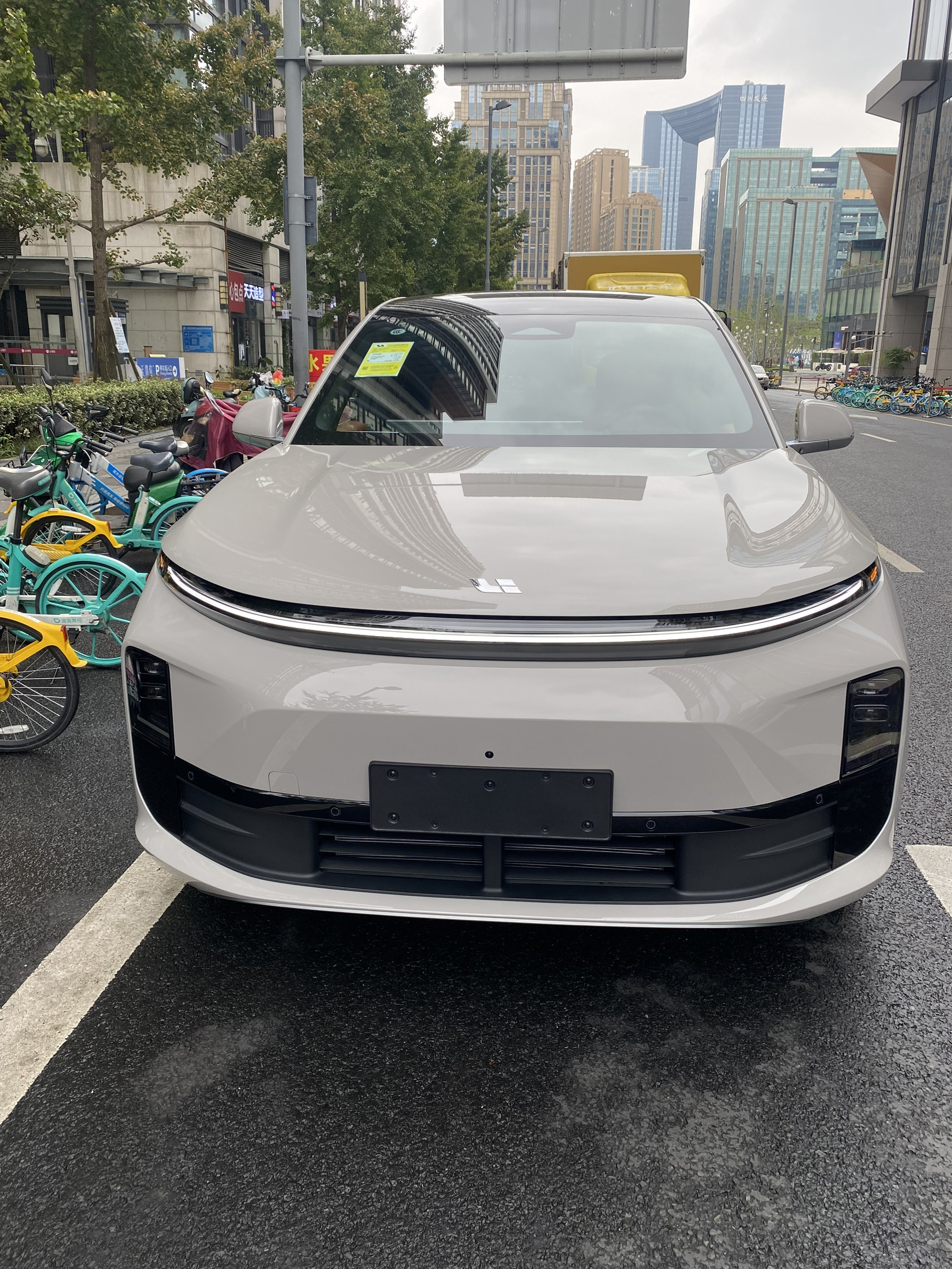 J9九游国际集团 MEGA 高压纯电 MPV